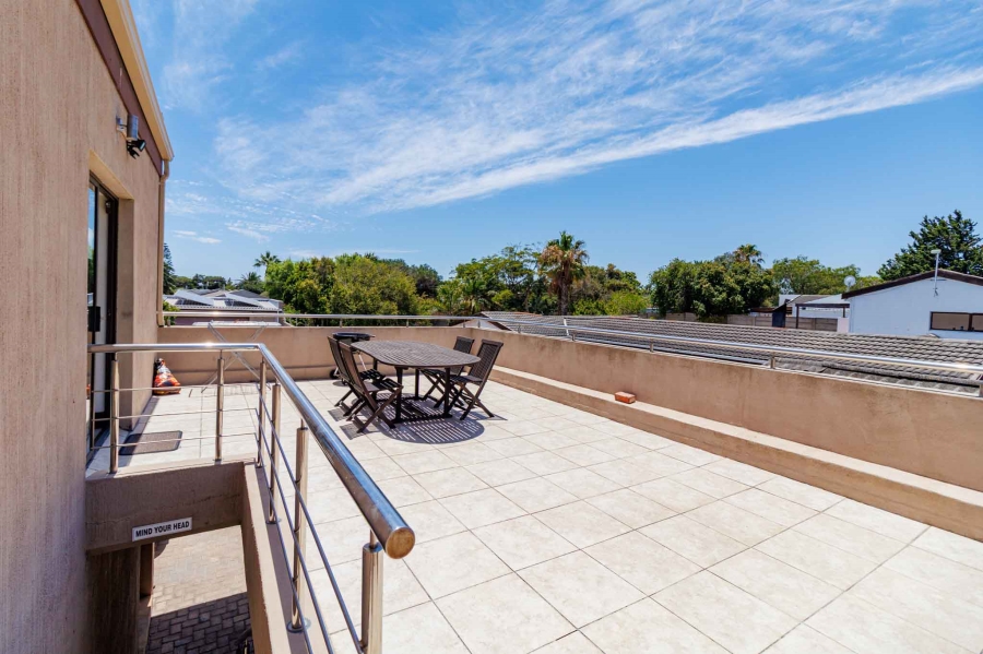 To Let 1 Bedroom Property for Rent in Table View Western Cape